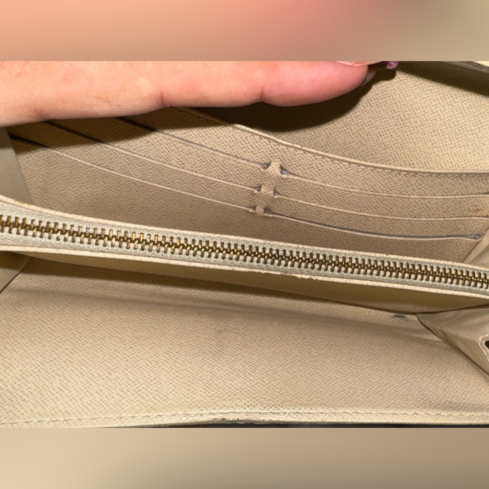 Louis Vuitton Damier azure wallet and dust bag has call outs - Picture 11 of 16
